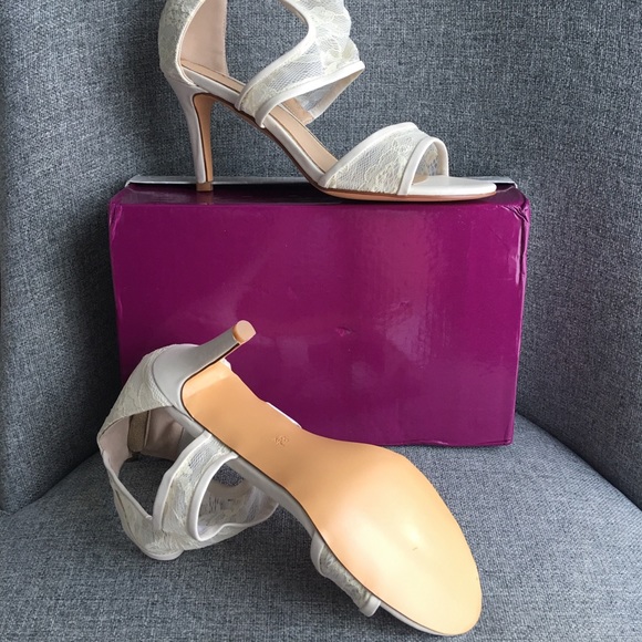 *NEW* Beige open toe dancing pumps - Picture 3 of 3